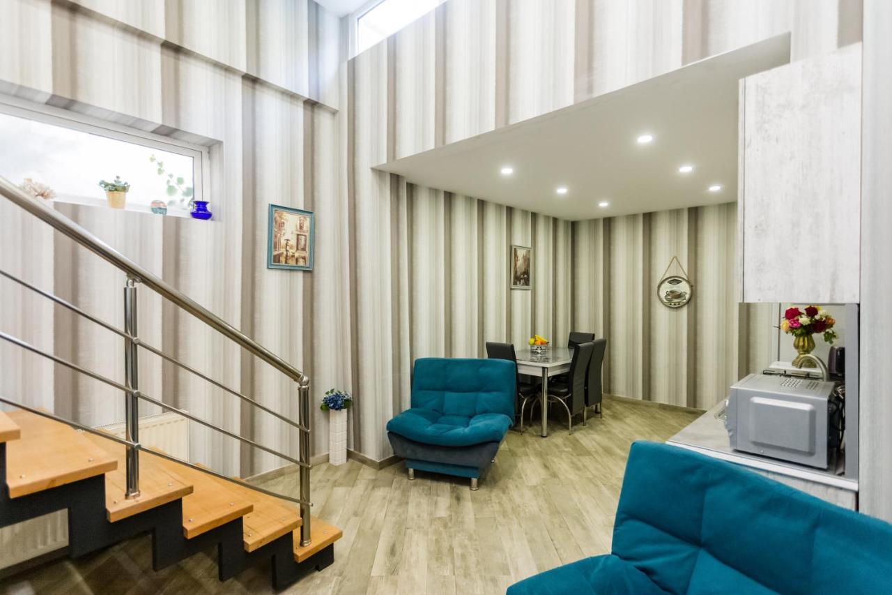 Rustaveli Two Bedroom Apartment With 5 Star Location 第比利斯 外观 照片