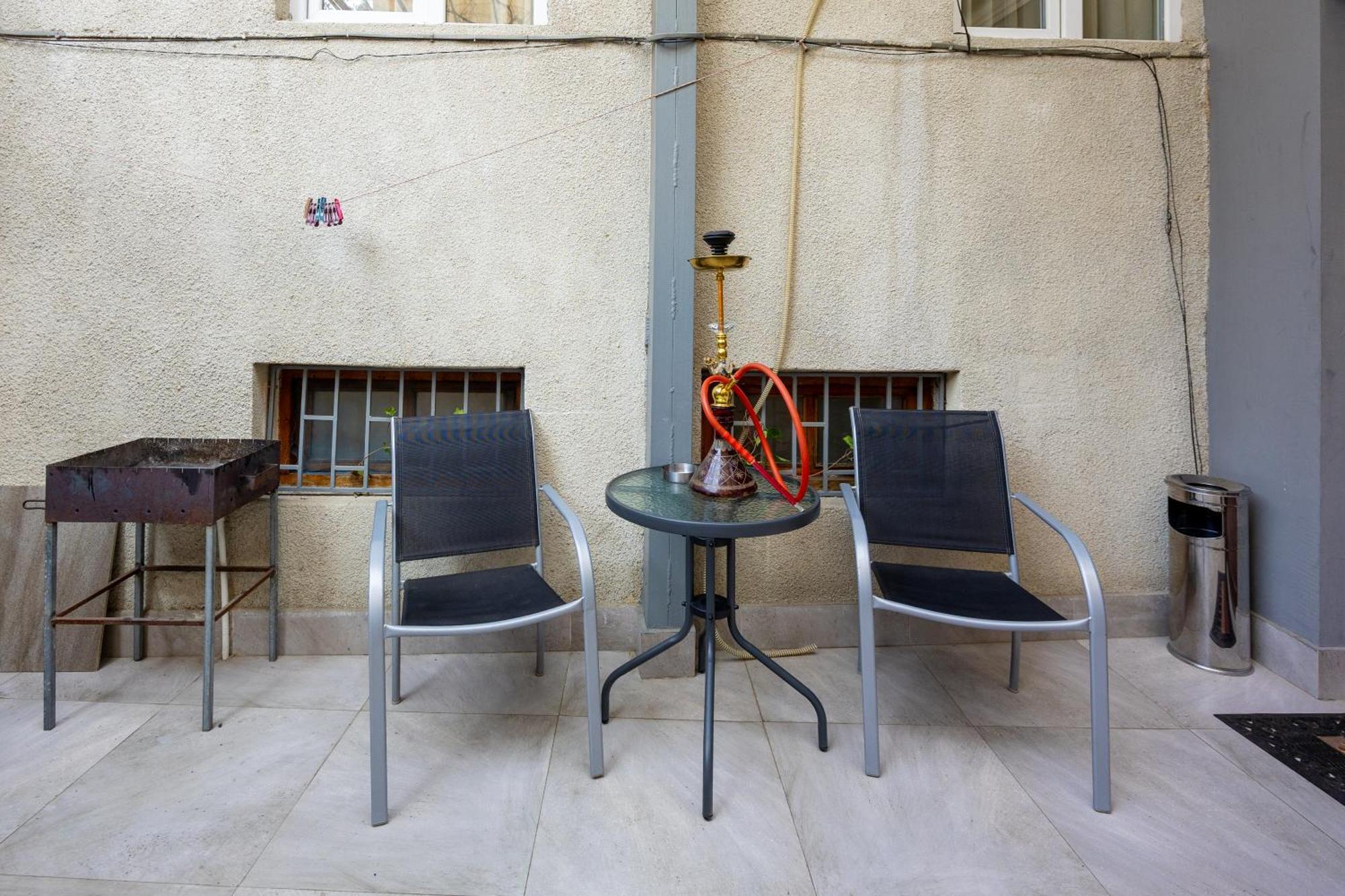 Rustaveli Two Bedroom Apartment With 5 Star Location 第比利斯 外观 照片