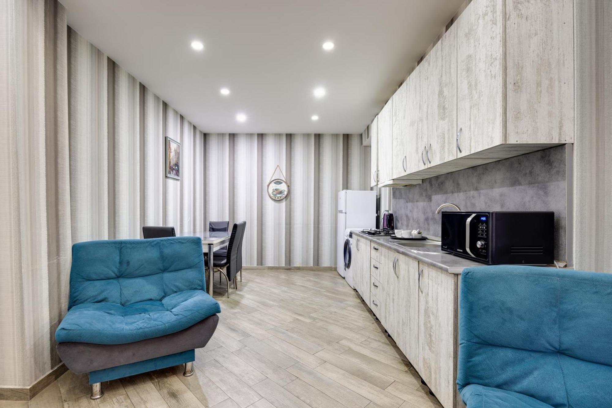 Rustaveli Two Bedroom Apartment With 5 Star Location 第比利斯 外观 照片